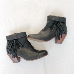 Sam Edelman - Louie Fringe Suede Bootie